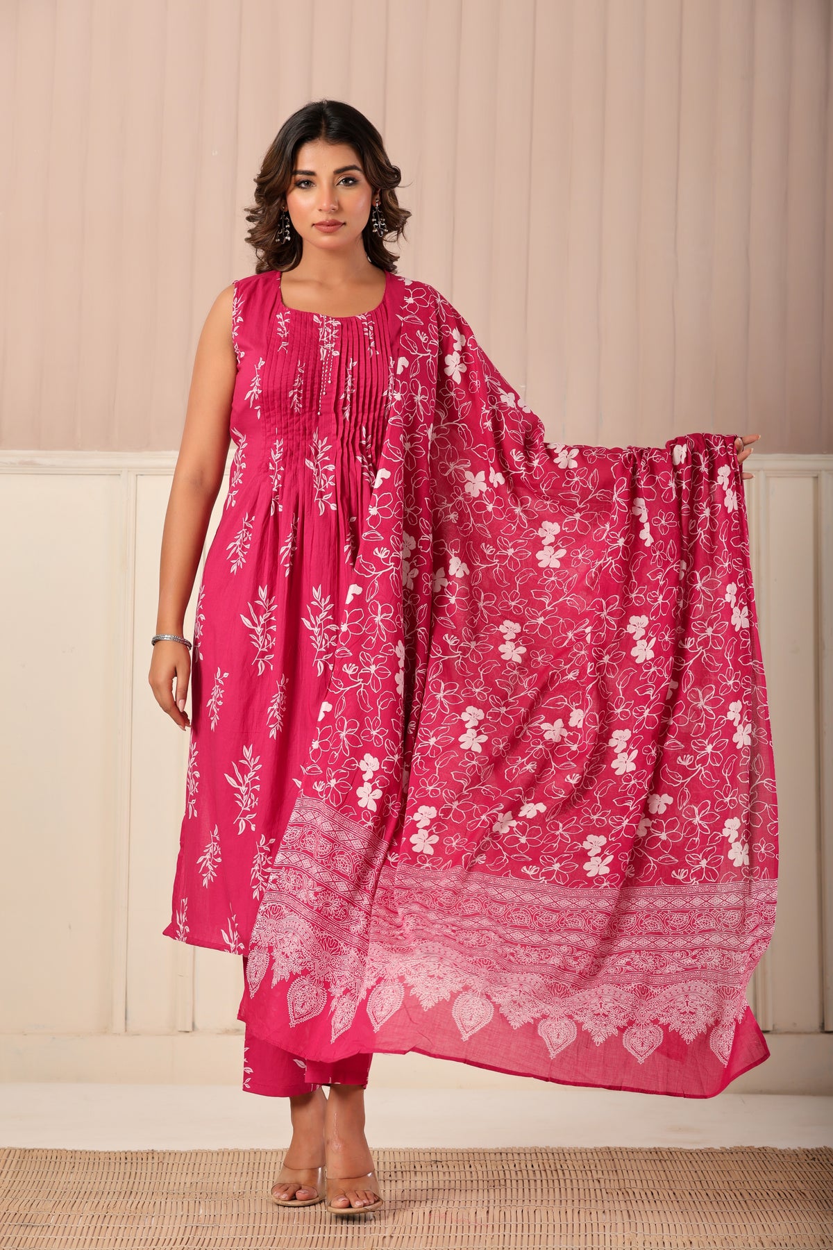 Pink sleeveless floral pleated cotton kurta set