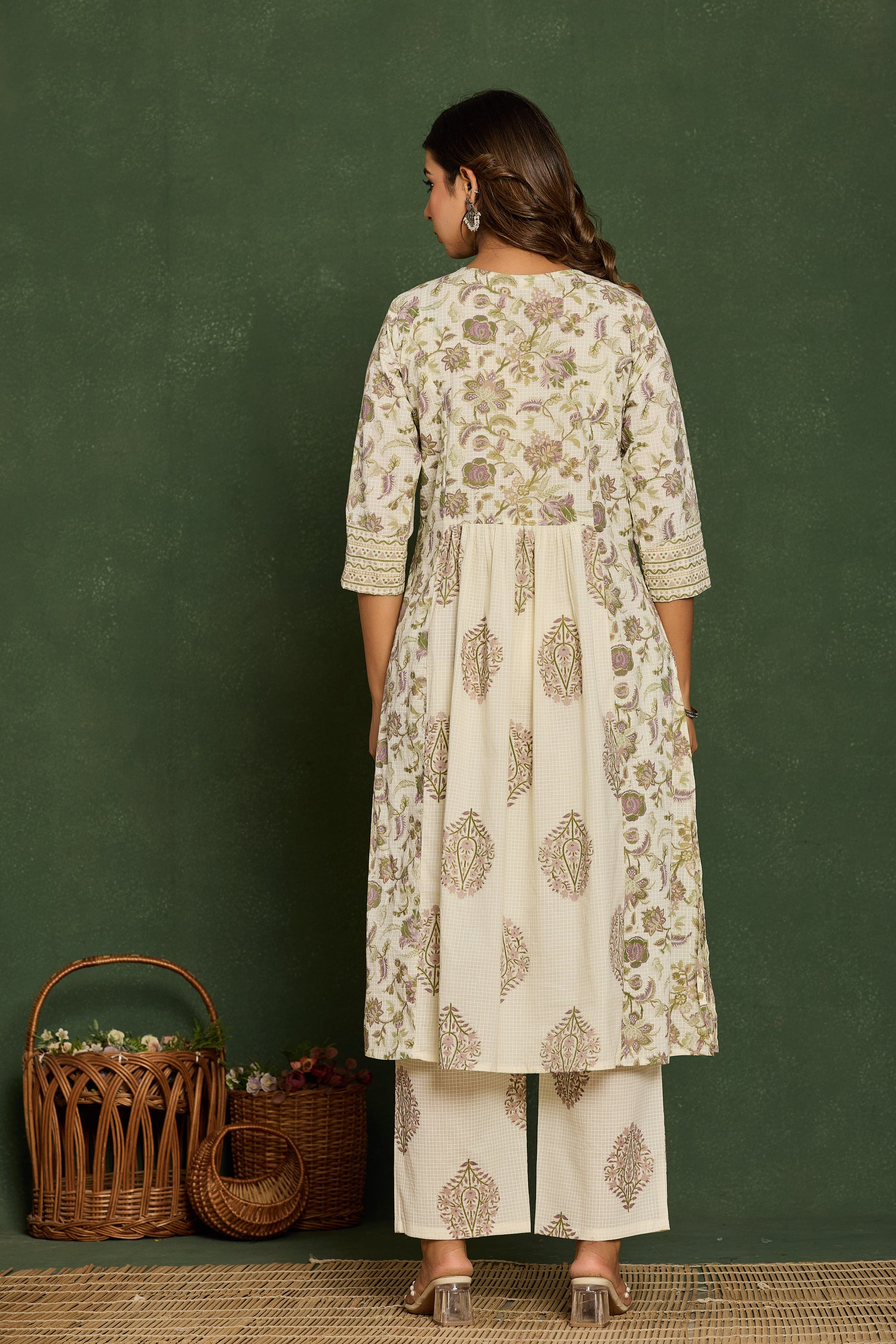 Checks Textured Purple Paneled Kurta Set With Printed Dupatta