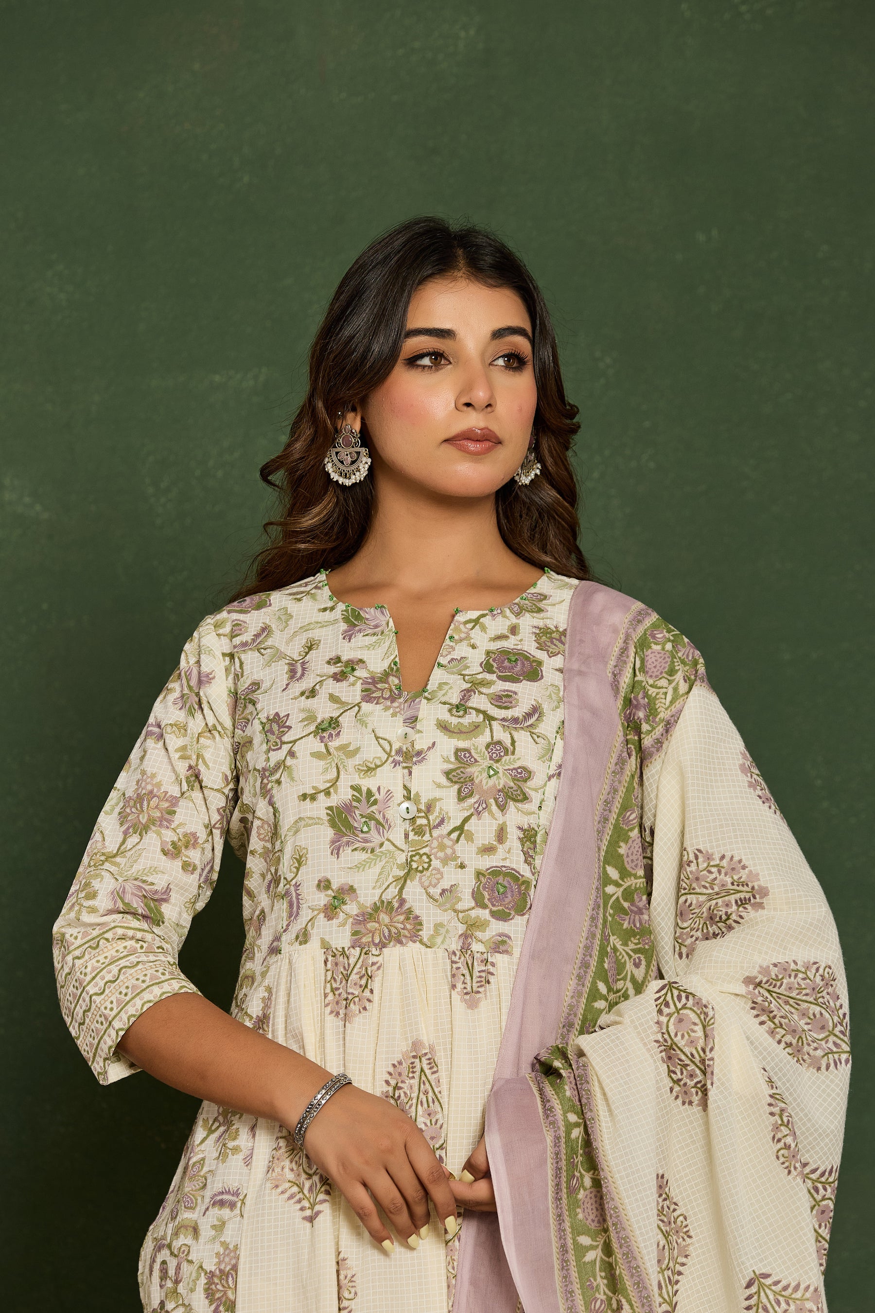 Checks Textured Purple Paneled Kurta Set With Printed Dupatta