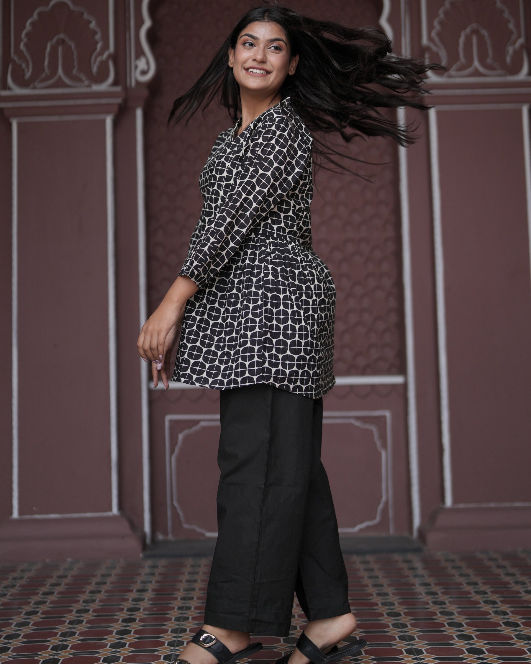 Black Cotton Flare Print Top