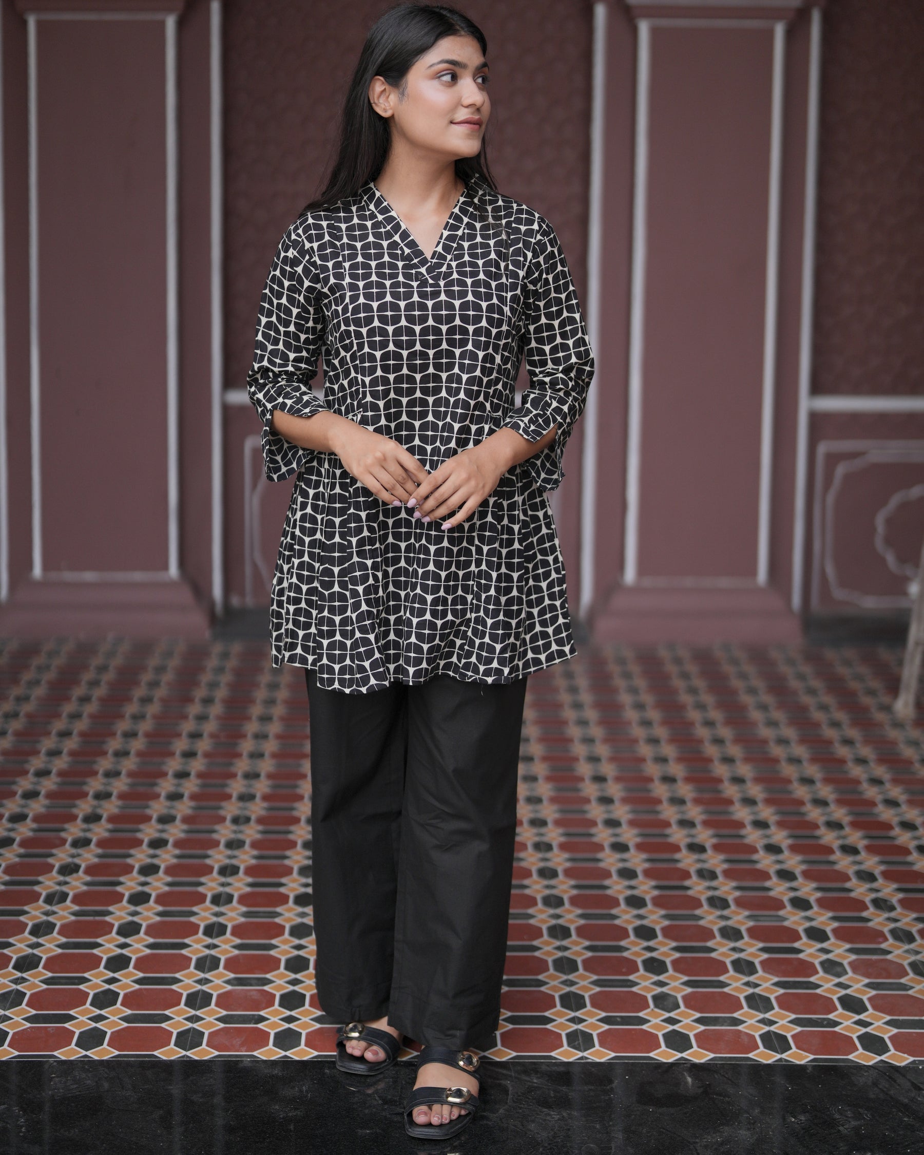 Black Cotton Flare Print Top