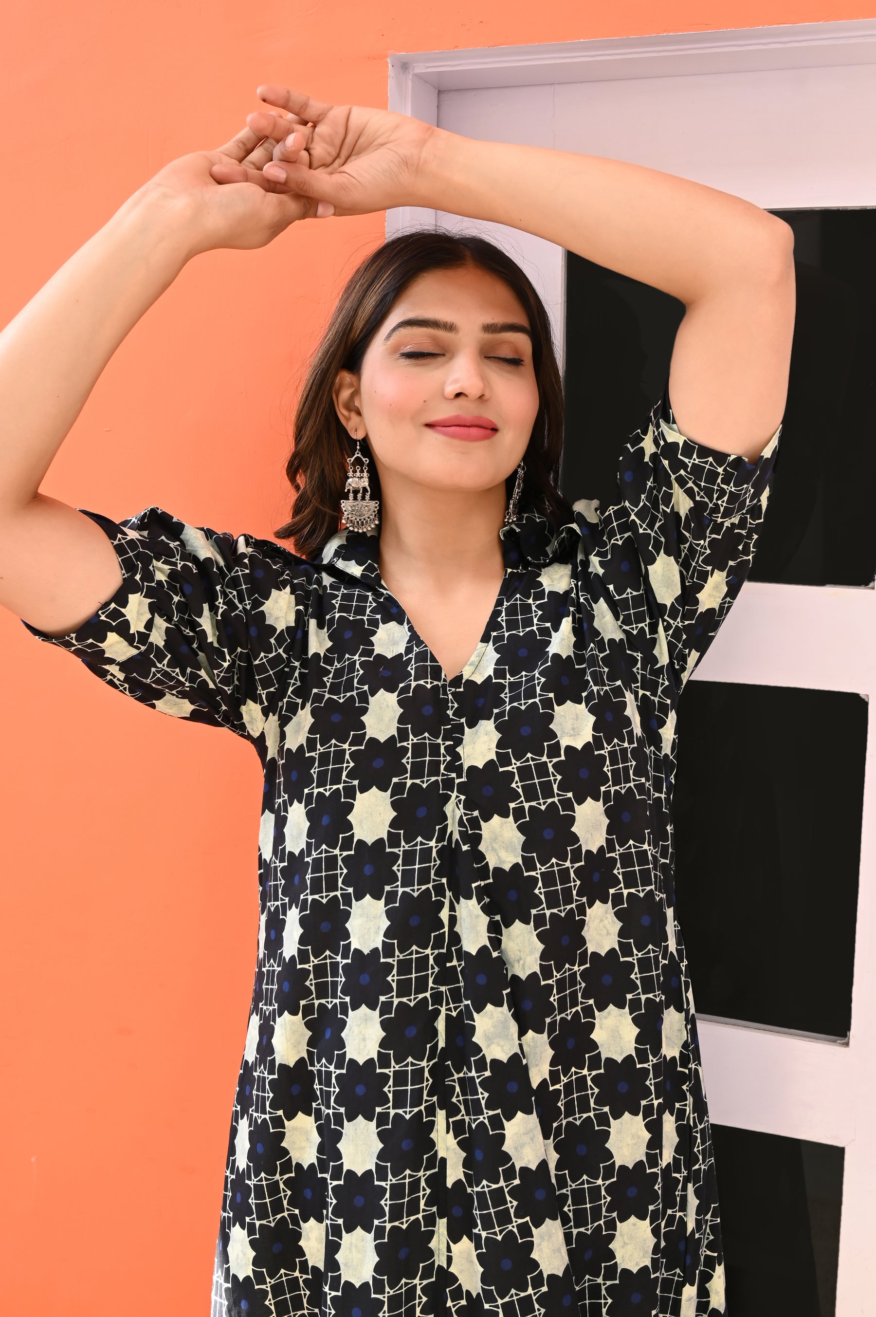 V neck navy blue collar A line dress