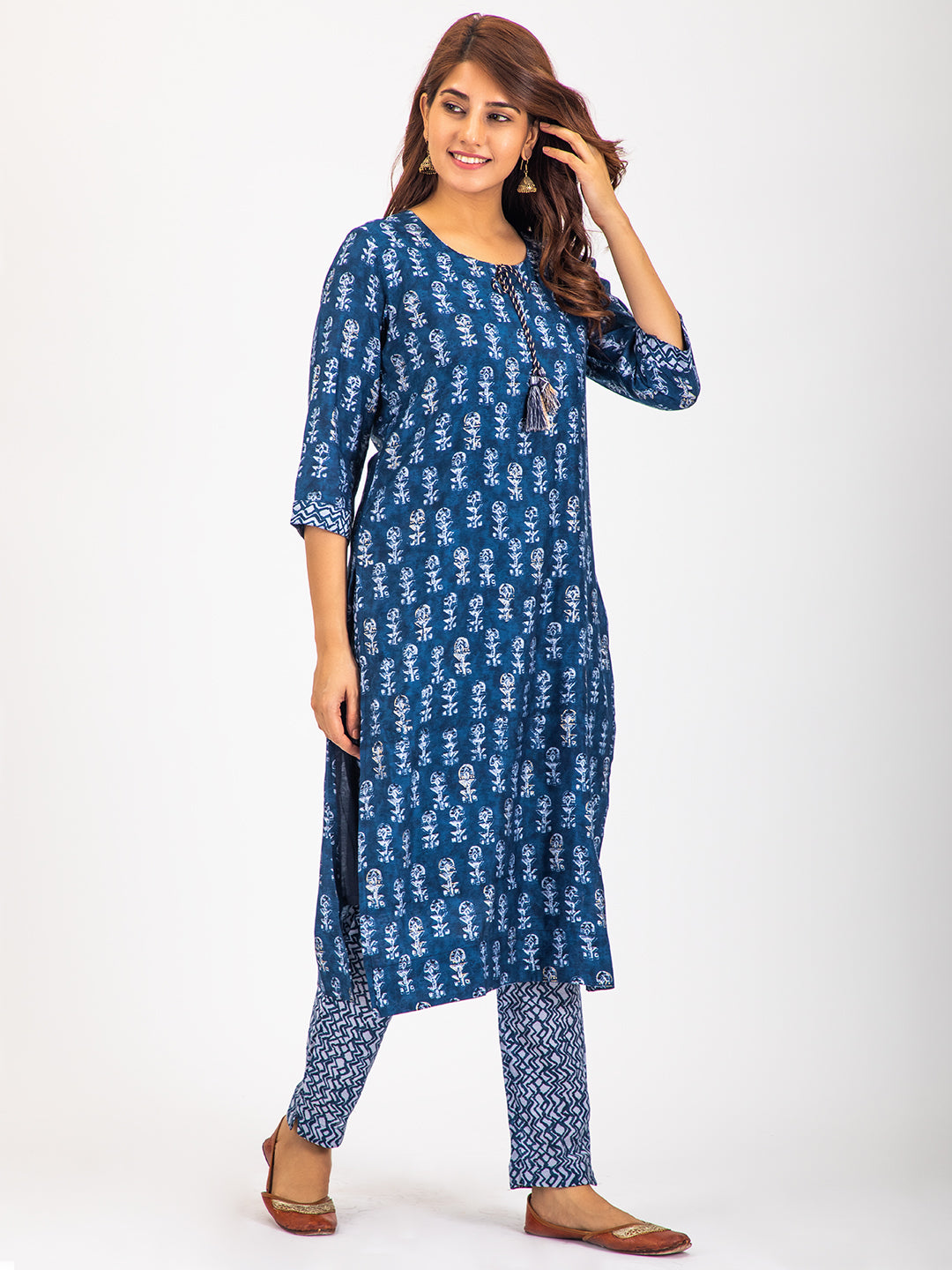 Muslin Printed Set With Tassels