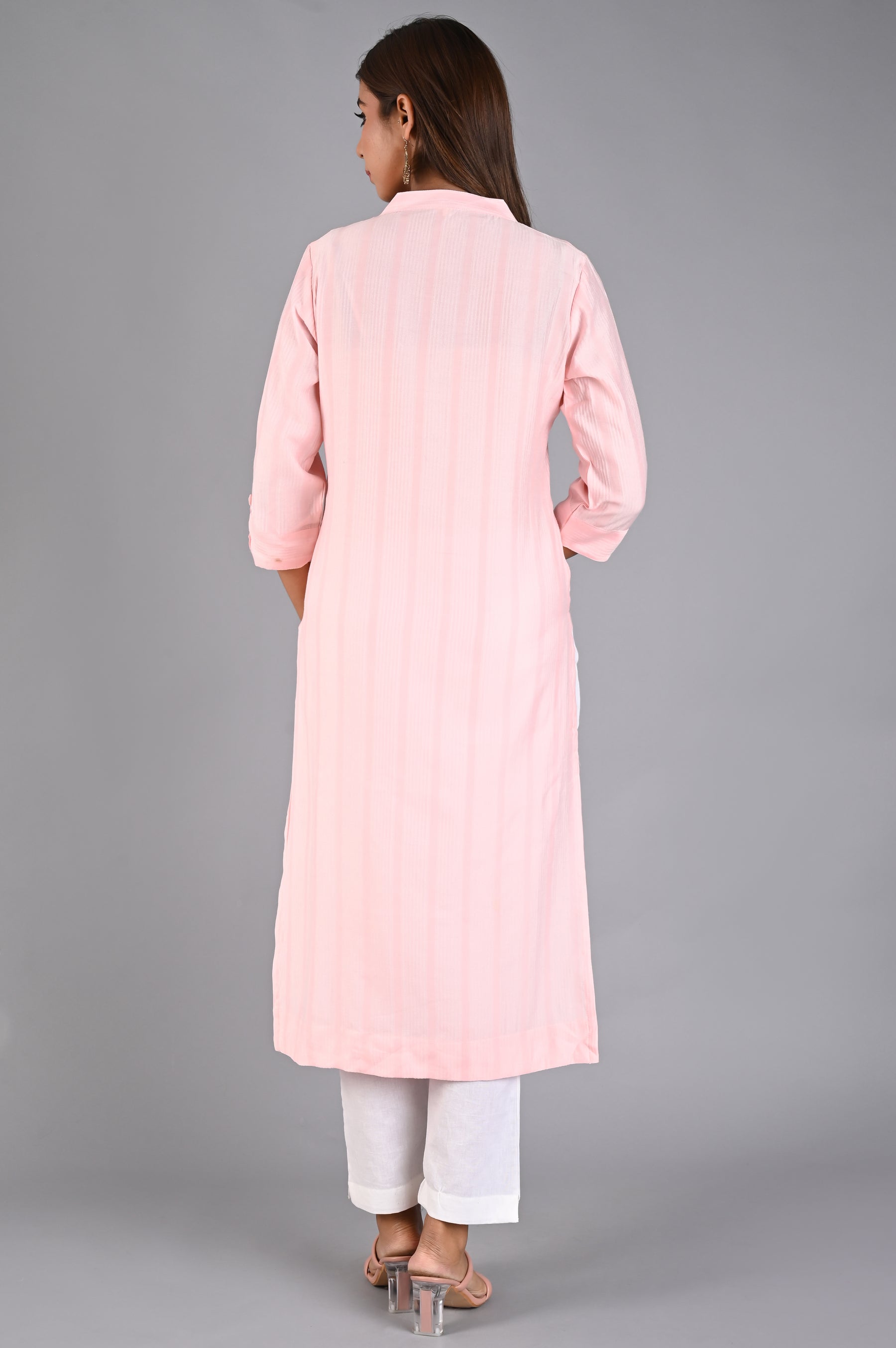 Pink Straight Kurta with Embroidered Pocket