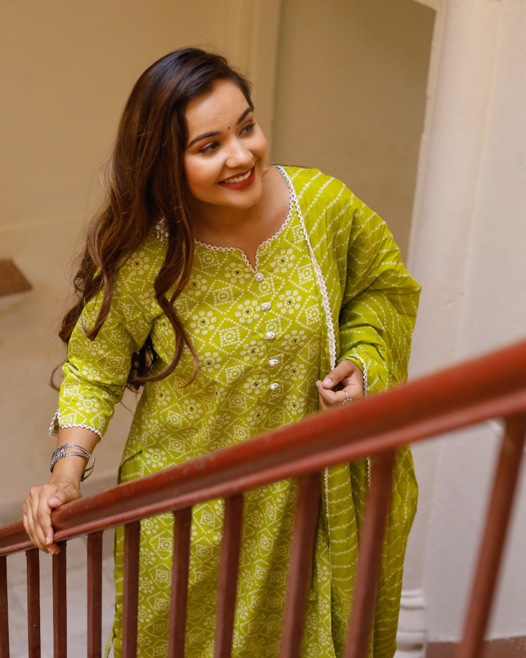 Bandhani Printed Straight Kurta Set With Dupatta