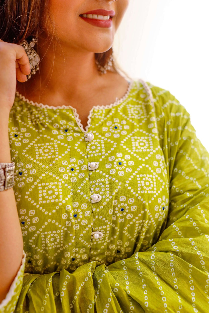 Bandhani Printed Straight Kurta Set With Dupatta