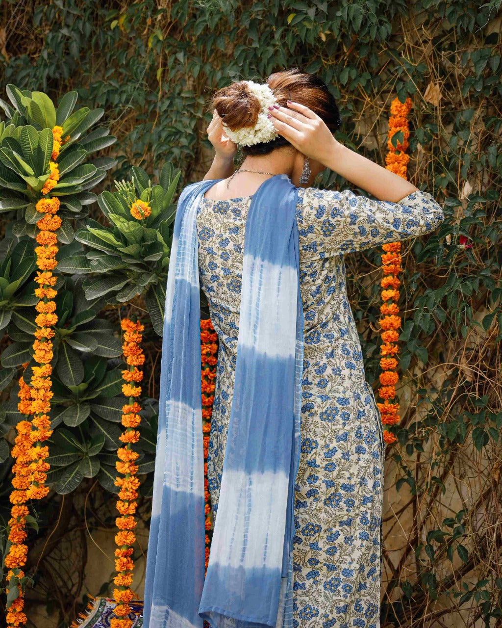 Floral Printed Kurta Set with Tie and Dye Dupatta