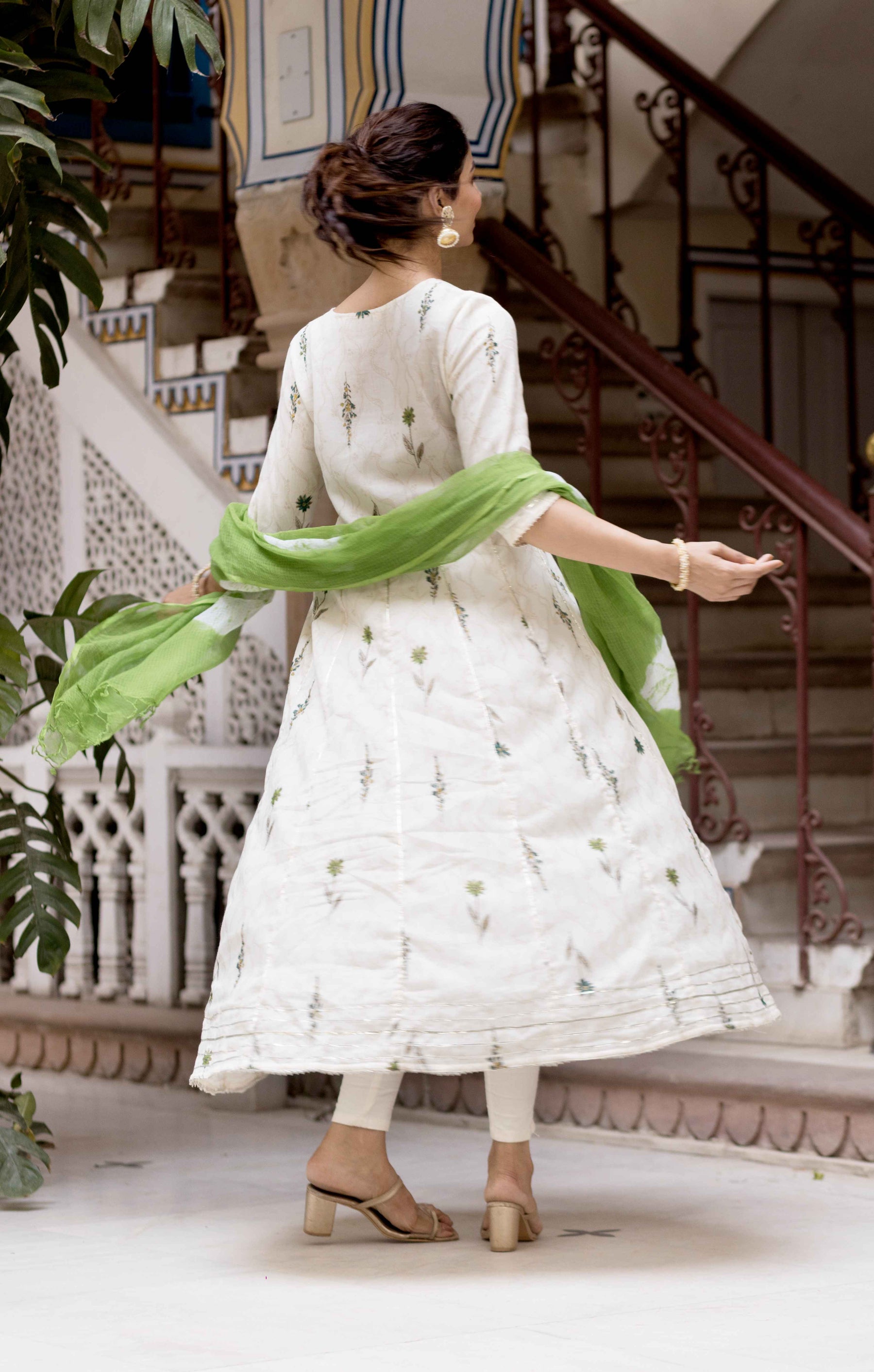 Mulmul Kurta With Tie-Dye Dupatta