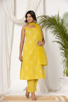 Sleeveless Floral printed yellow kurta set