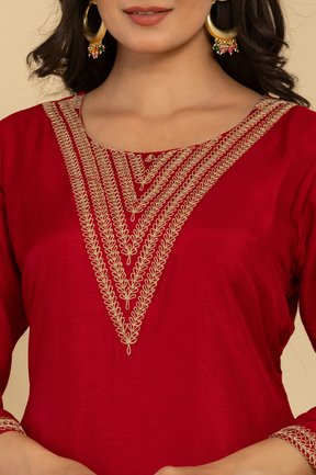 Solid red muslin kurta set with banarasi dupatta