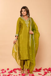 Muslin embroidered green kurta set