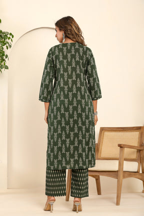 Abstract printed cotton green kurta set