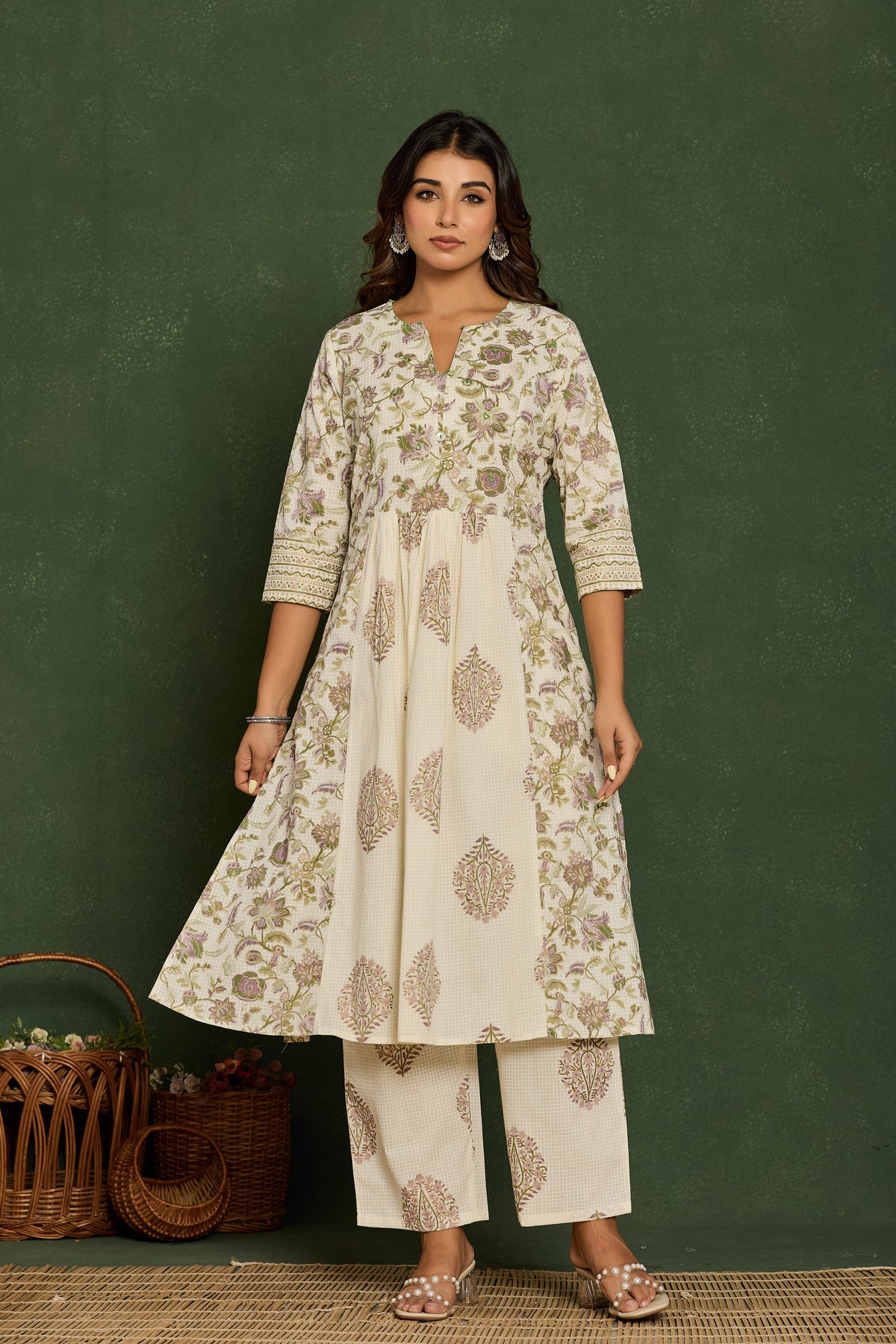 Checks Textured Purple Paneled Kurta Set With Printed Dupatta